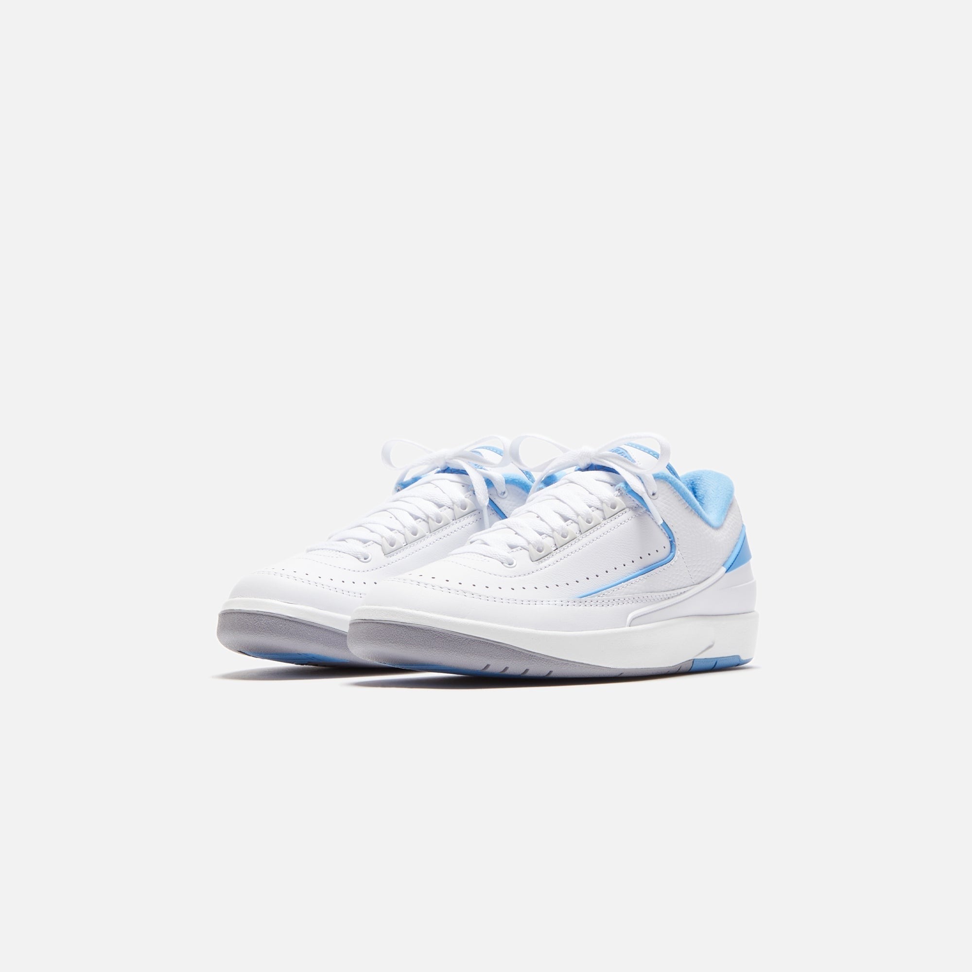 Jordan Air Jordan 2 Retro Low - White / University Blue / Cement Grey