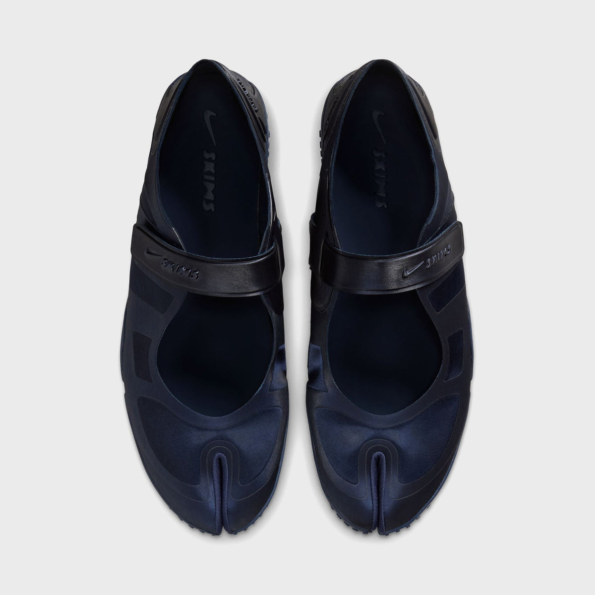 NikeSKIMS WMNS Rift Satin - Obsidian