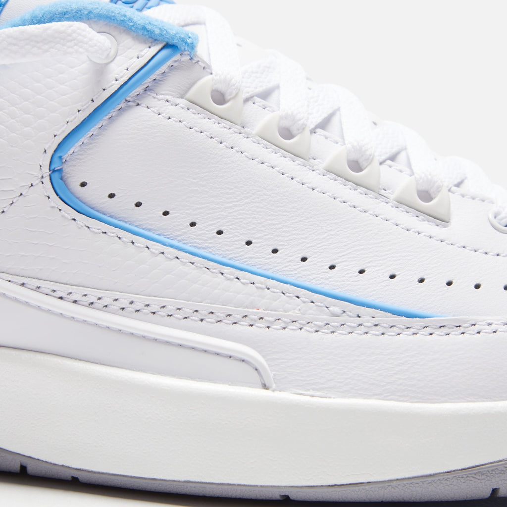 Jordan Air Jordan 2 Retro Low - White / University Blue / Cement Grey