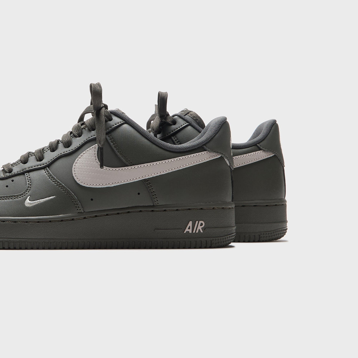 Nike Air Force 1 '07 - Newsprint / College Grey