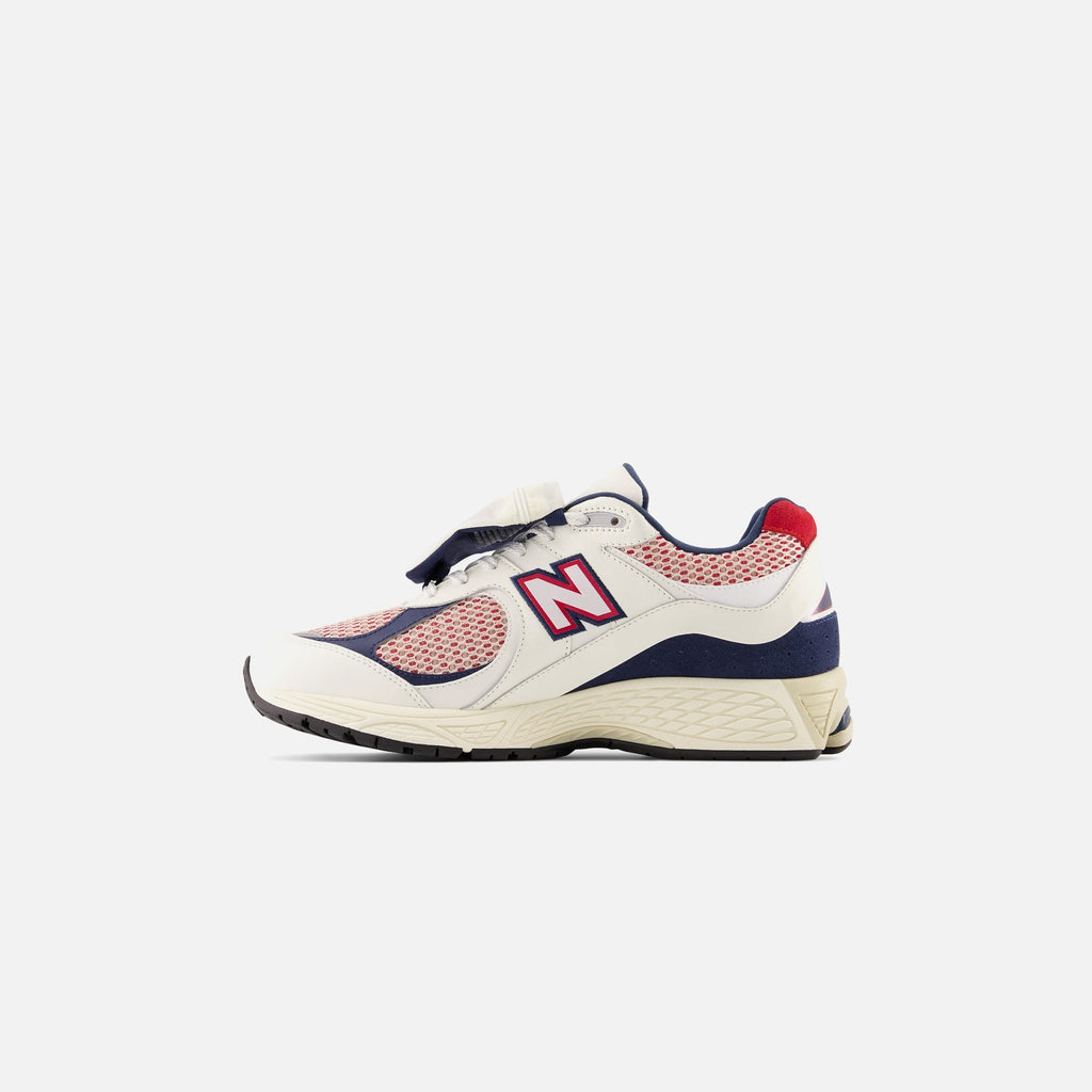 New Balance 2002R - Sea Salt Red / White