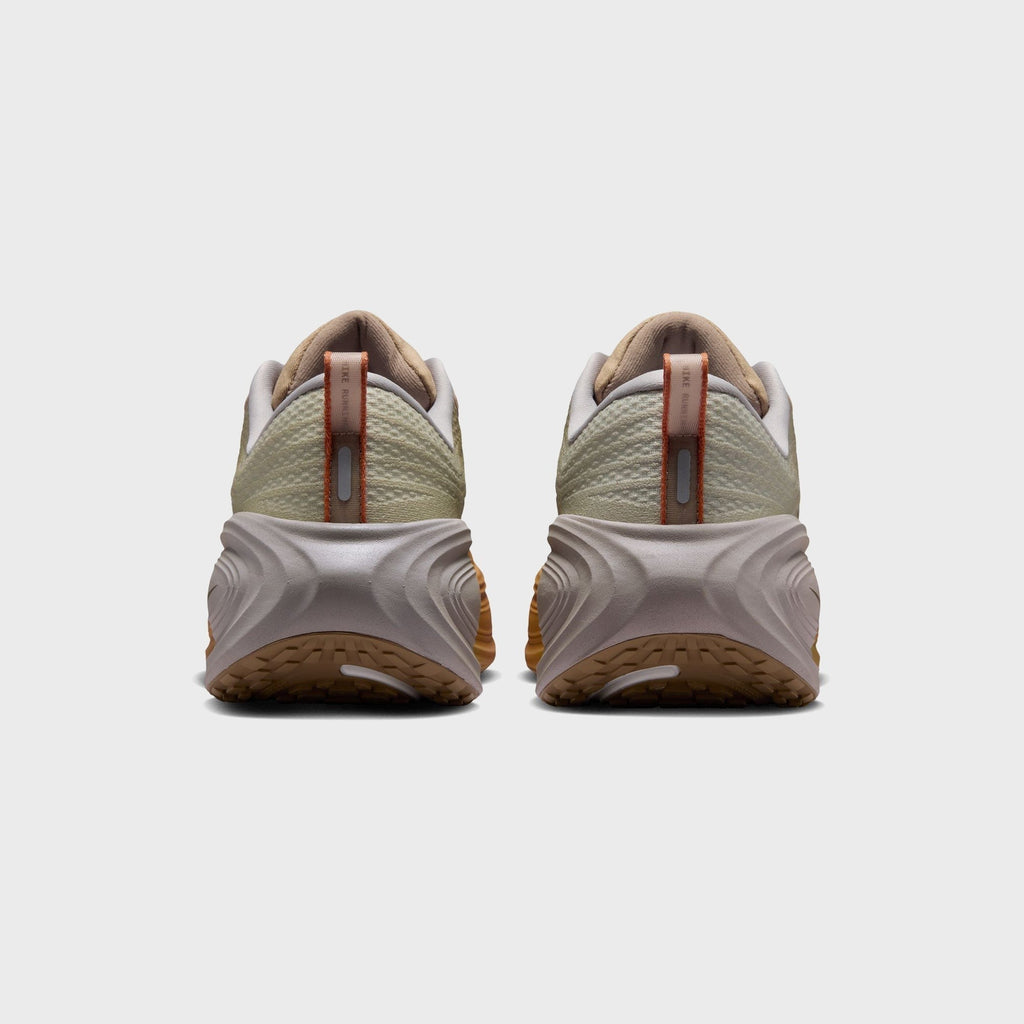 Nike Vomero Plus - Desert Camo / Yukon Brown / Ceramic / College Grey / Smoke Grey