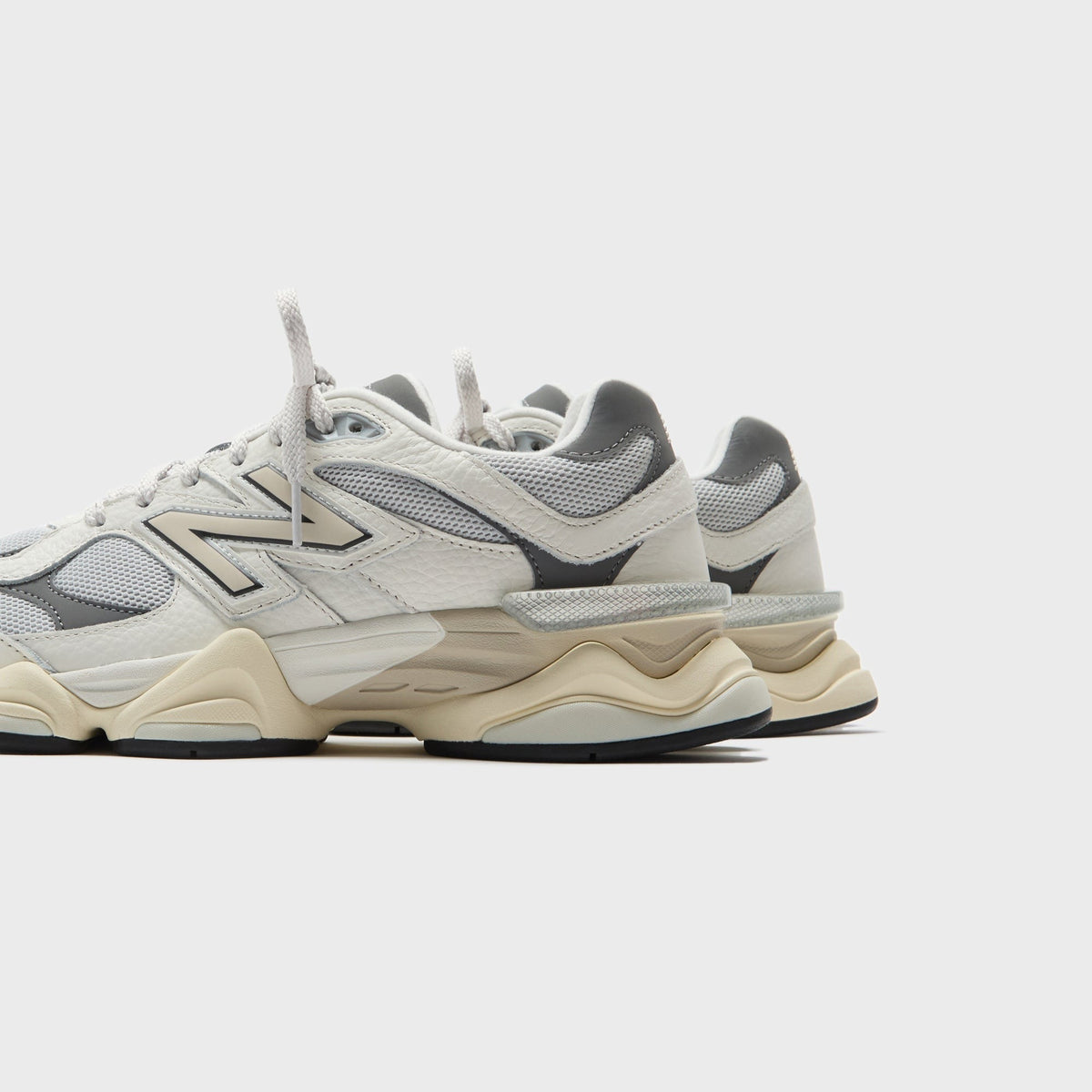 New Balance 9060 - Sea Salt