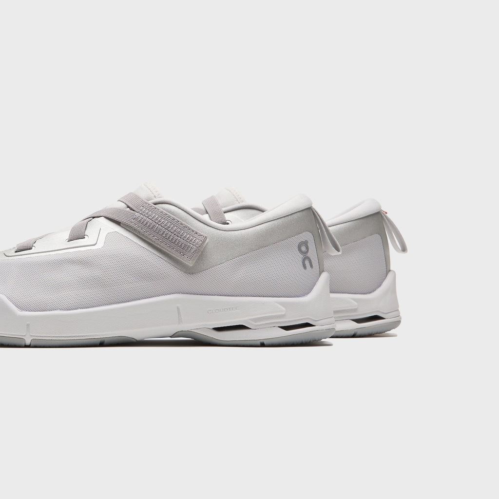 On Running WMNS Cloudnova Moon - Wolf / Alloy