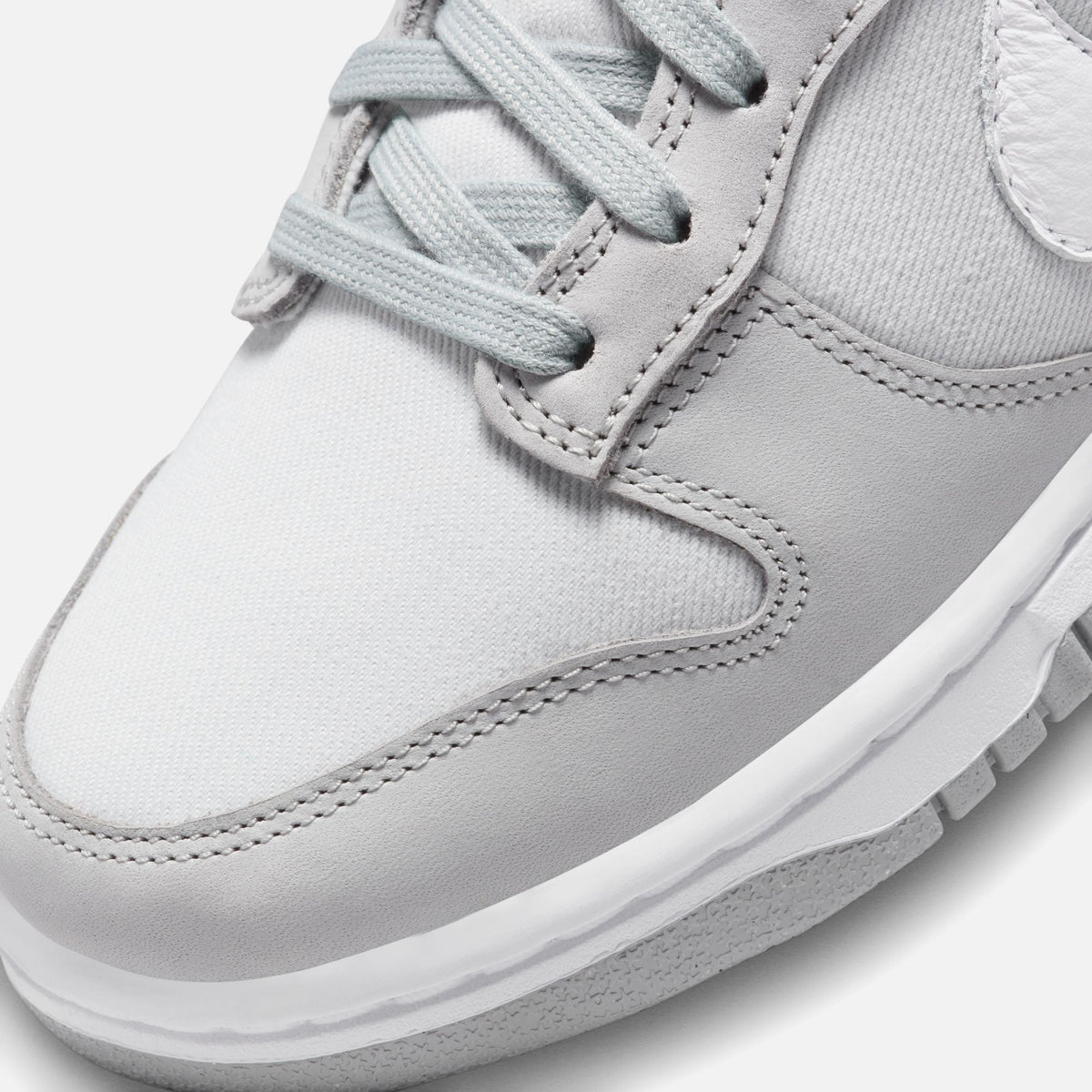 Nike WMNS Dunk Low Retro - Light Smoke Grey / White / Photon Dust