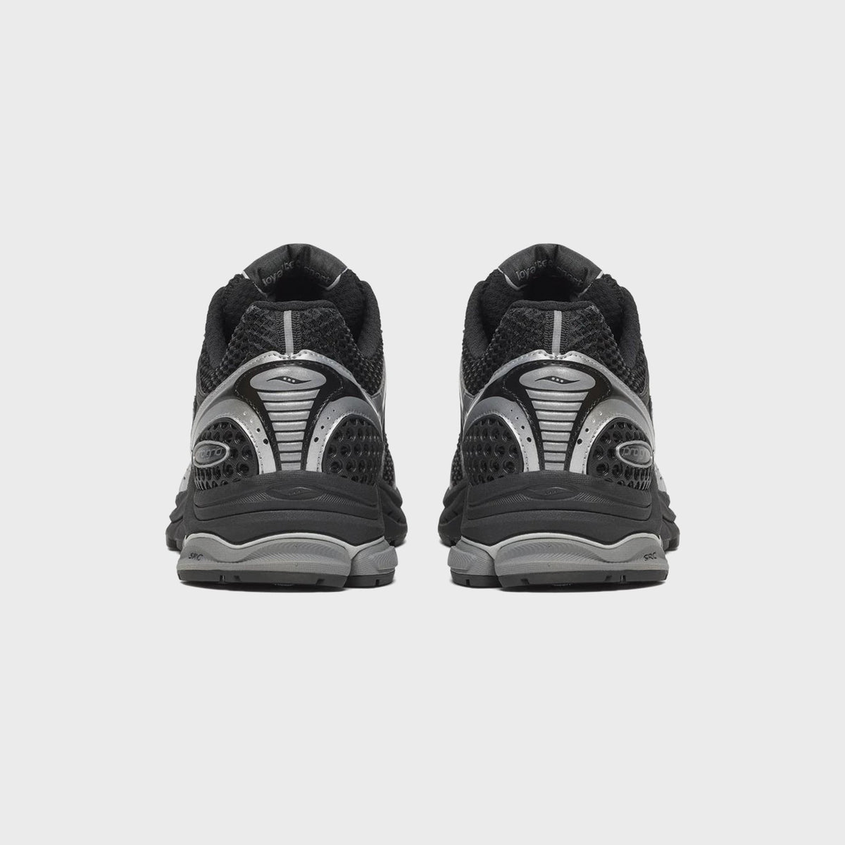Saucony ProGrid Triumph 4 - Black / Silver
