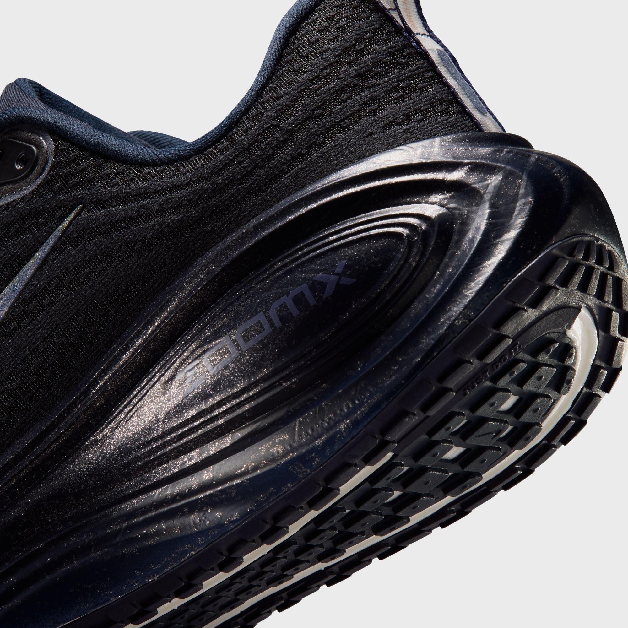 Nike WMNS Vomero Plus - Pitch Blue / Blur / Blackened Blue / Black