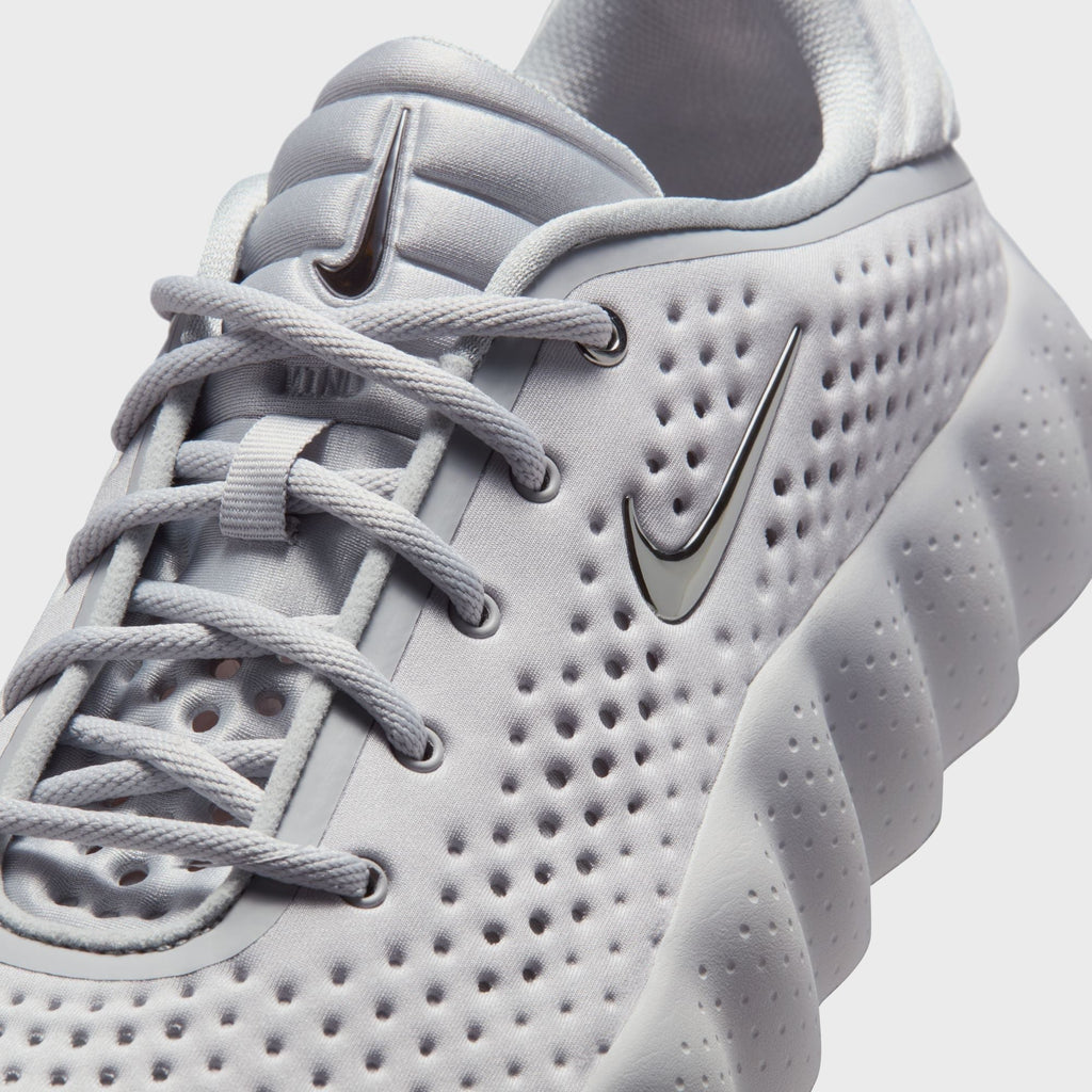 Nike Mind 002 - Light Smoke Grey / Photon Dust / Hyper Crimson / Chrome