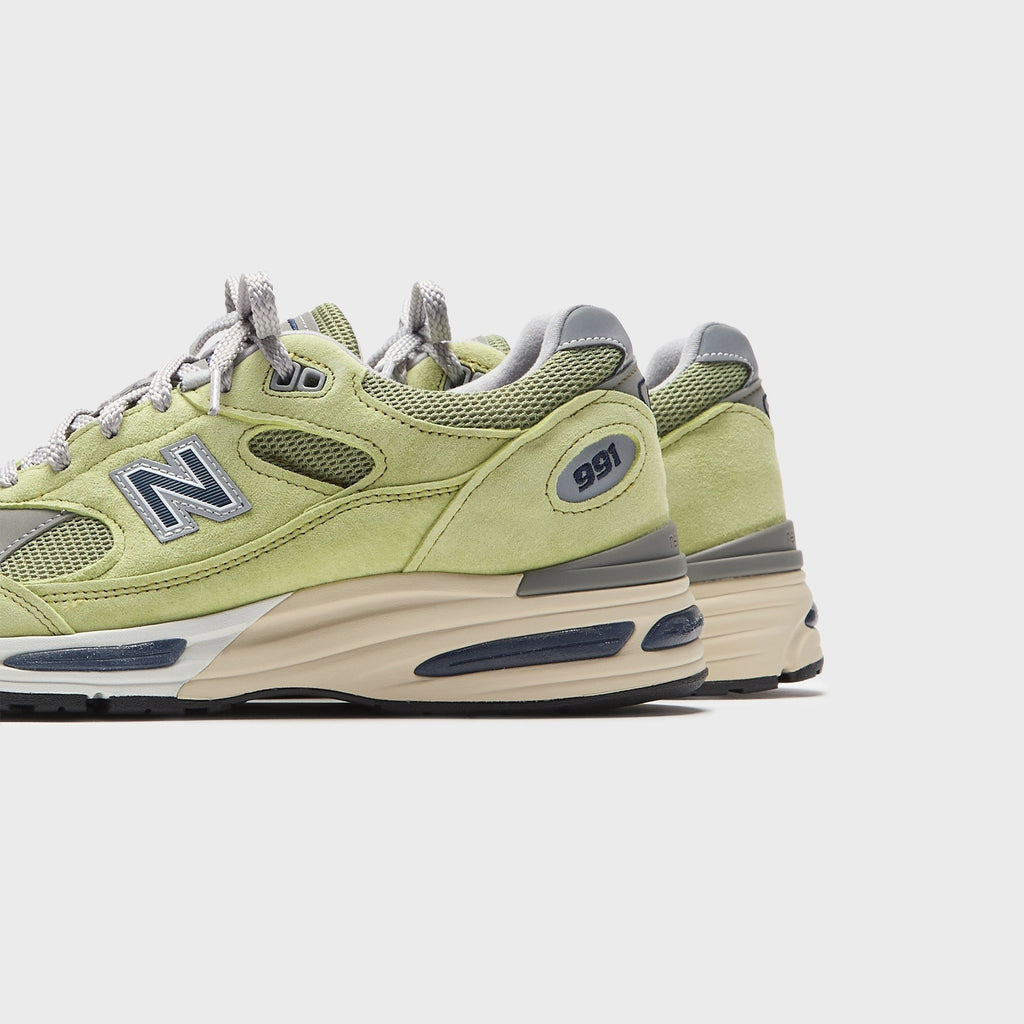 New Balance Made in UK 991v2 - Green Banana / Moss