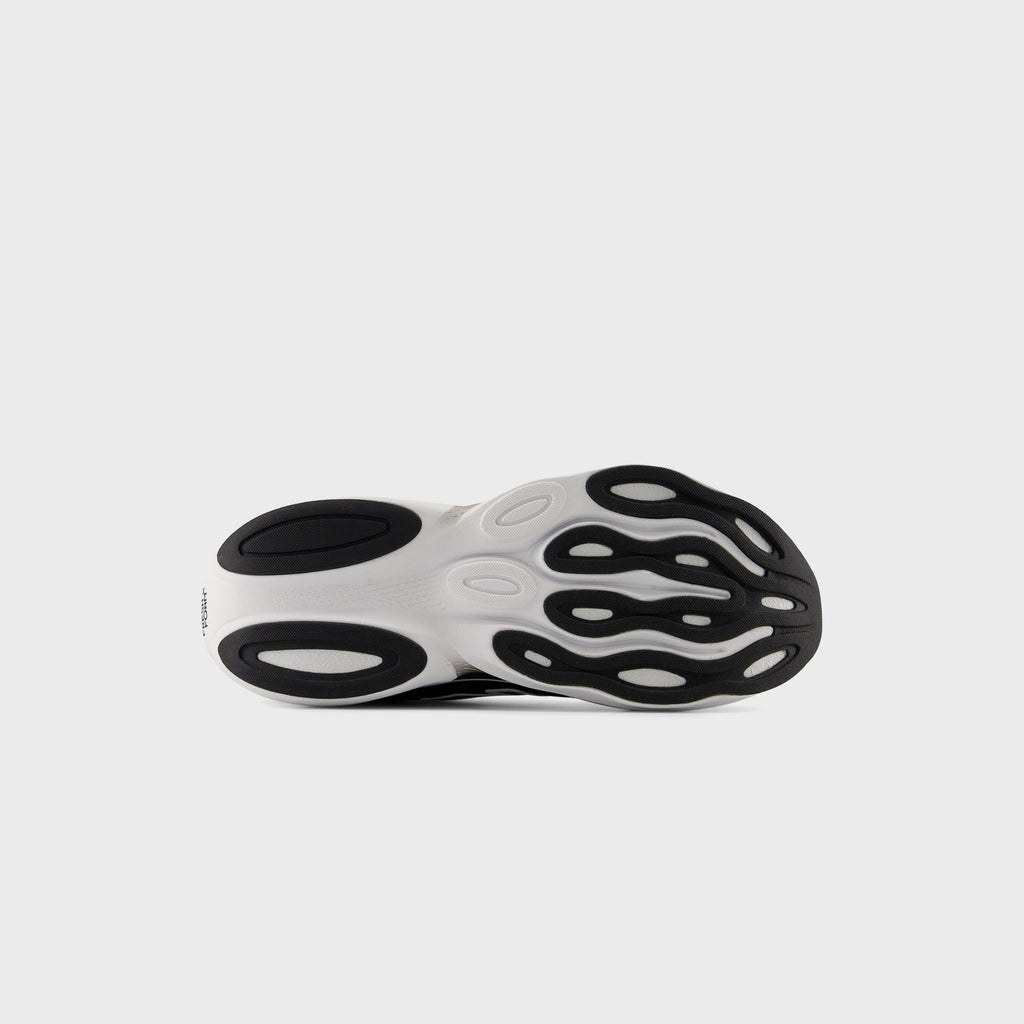New Balance WMNS Ellipse - Black / Black Metallic / White
