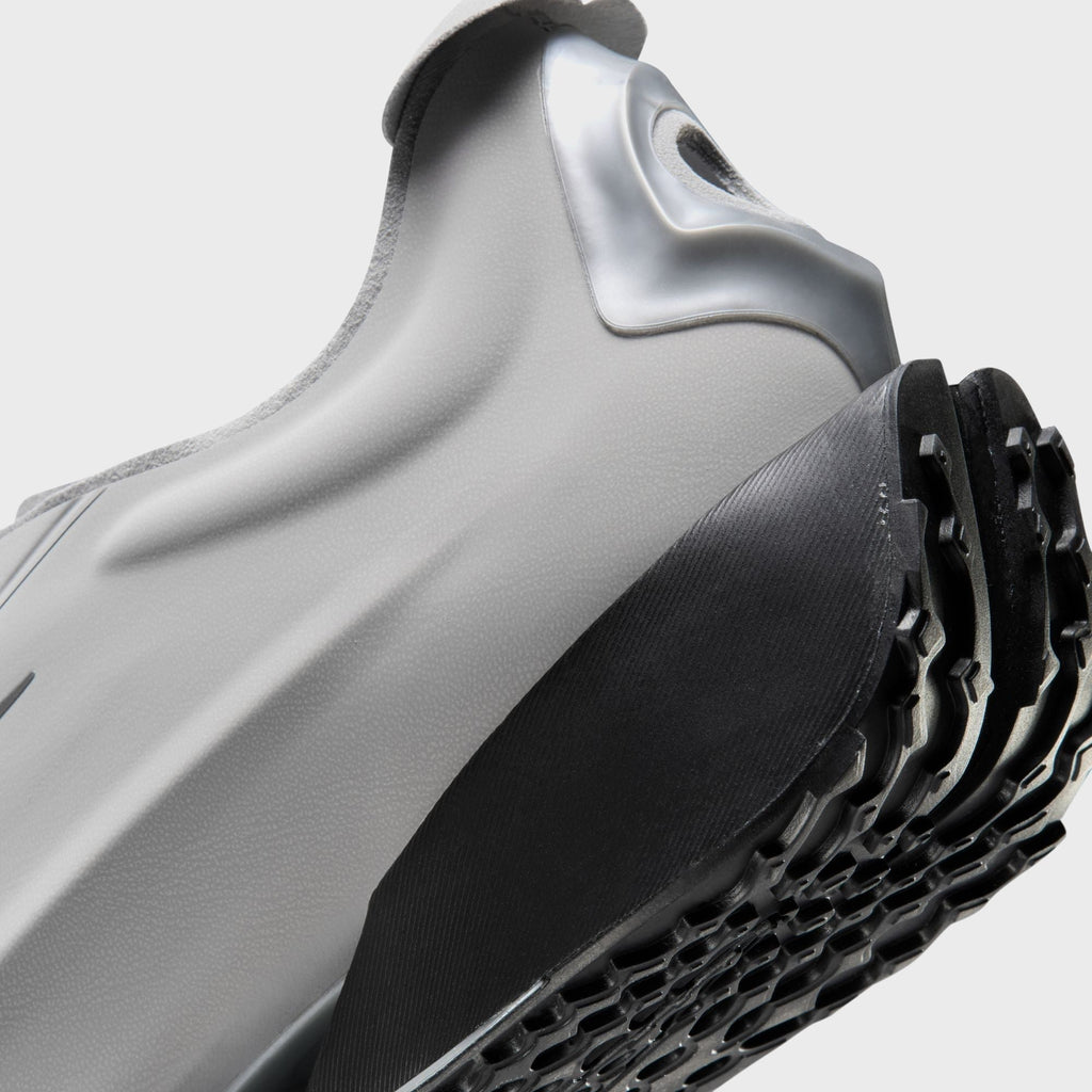 Nike WMNS First Sight Noir - Flat Silver / Black / Metallic Silver