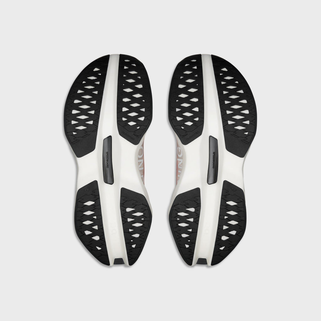 On Running Cloudboom Max - White / Pearl