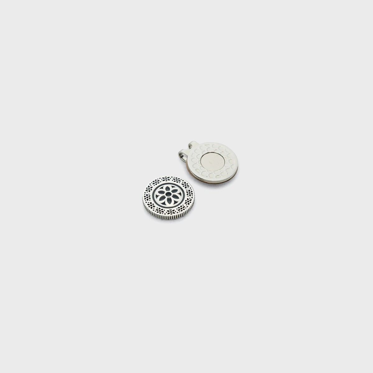 GOOD ART HLYWD Sterling Golf Tee & Ball Marker Set - Silver
