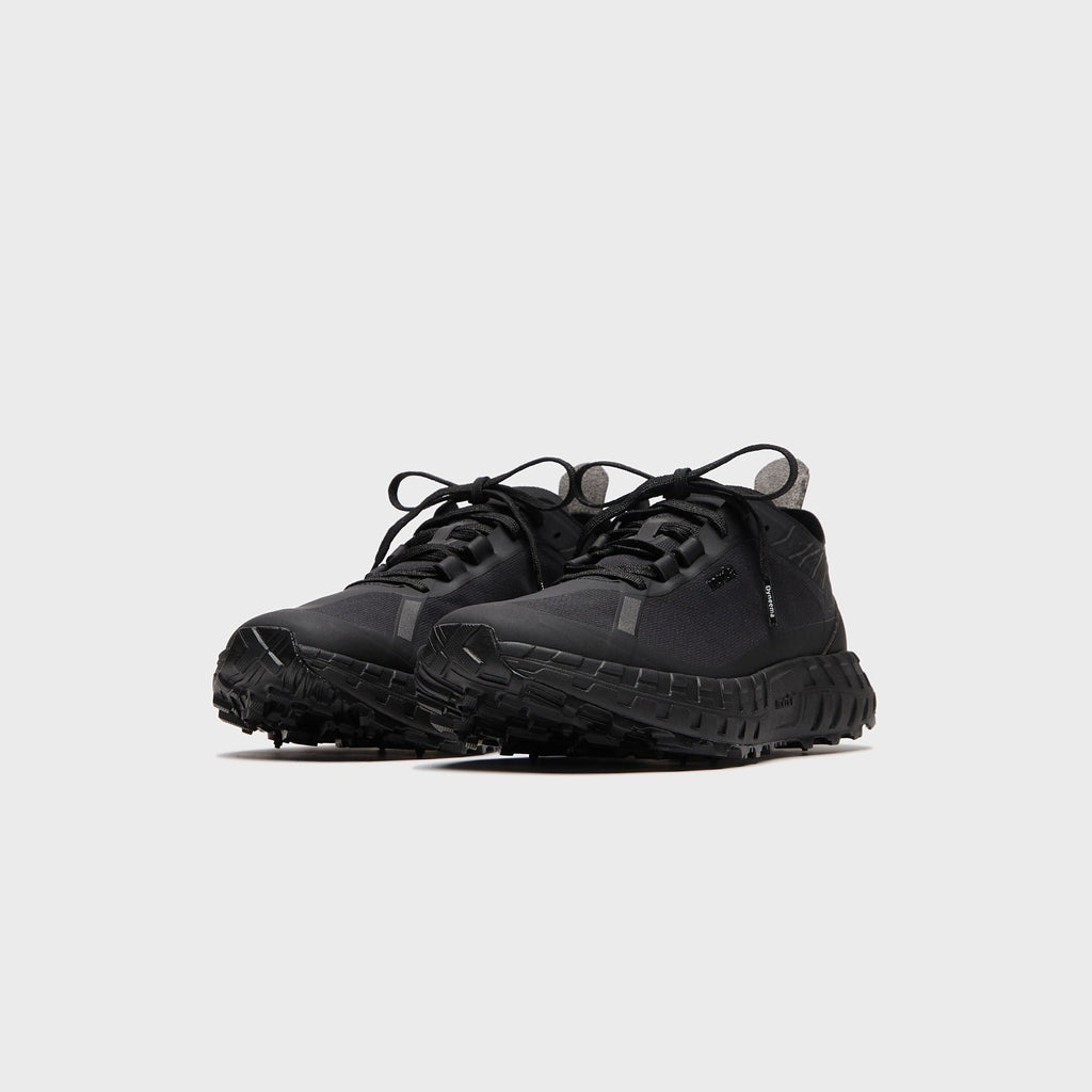 Norda 001A - Stealth Black