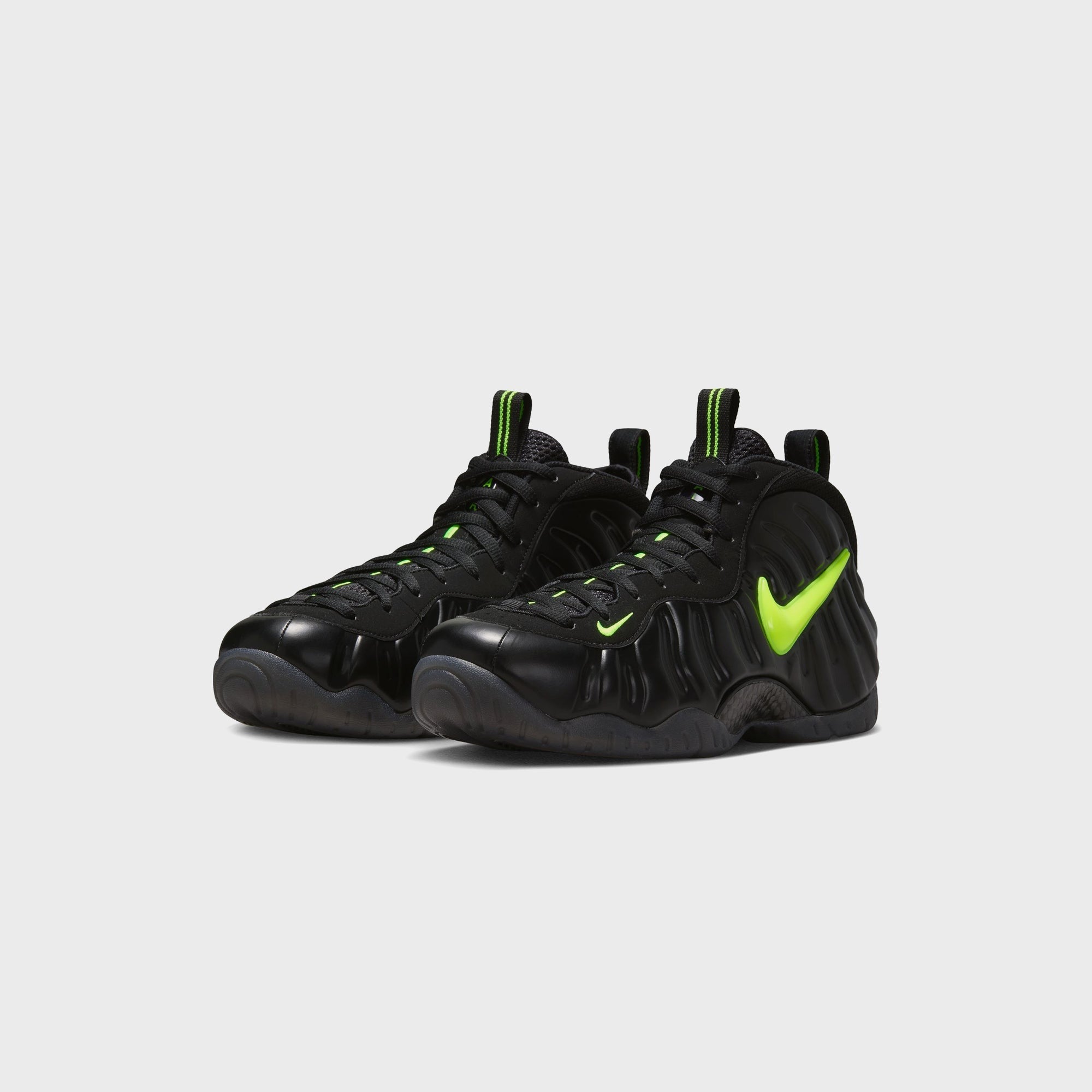 Nike Air Foamposite Pro - Black / Voltage Yellow