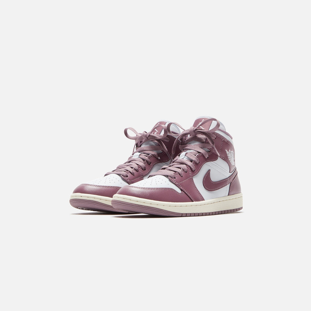 Nike WMNS Air Jordan 1 Mid - Pure Platinum / Sky J Mauve / Sail