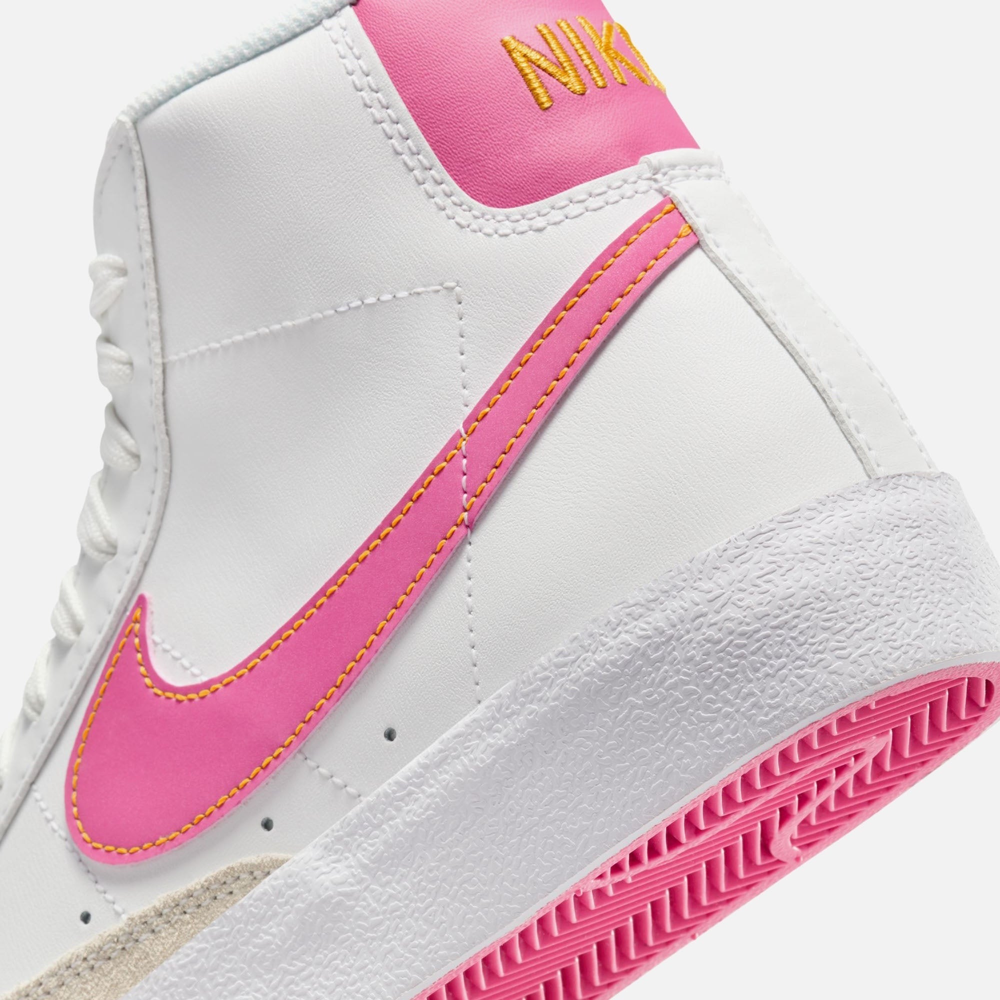 Nike GS Blazer Mid 77 - Summit White / Pinksicle