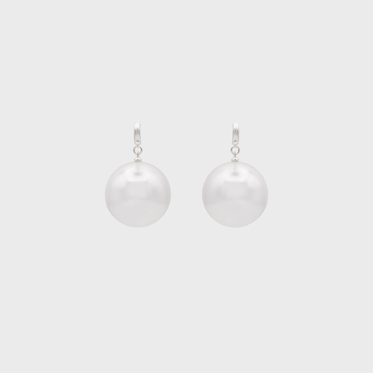 Sandy Liang Bubblegum Pearl Earring - Silver