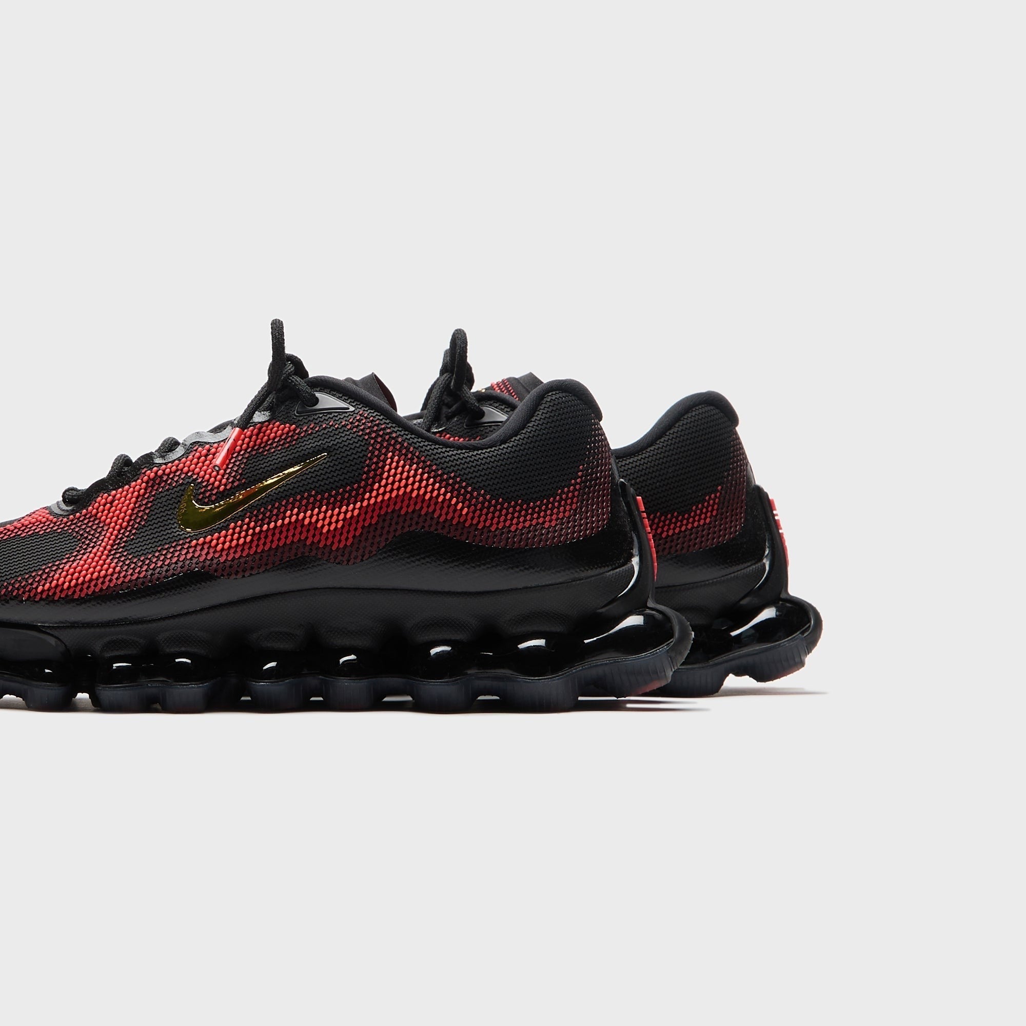 Nike Air Liquid Max - Bright Crimson / Fire Red