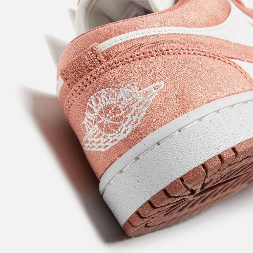 Nike WMNS Air Jordan 1 Low SE - Orange / Sail