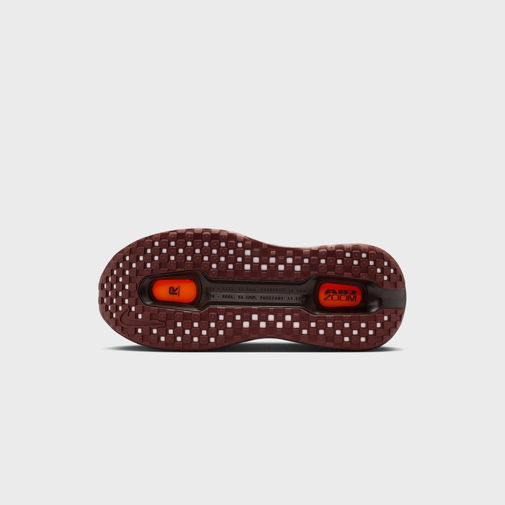 Nike x Renegade Running Vomero Premium - Brown Basalt / Hyper Crimson / Total Orange
