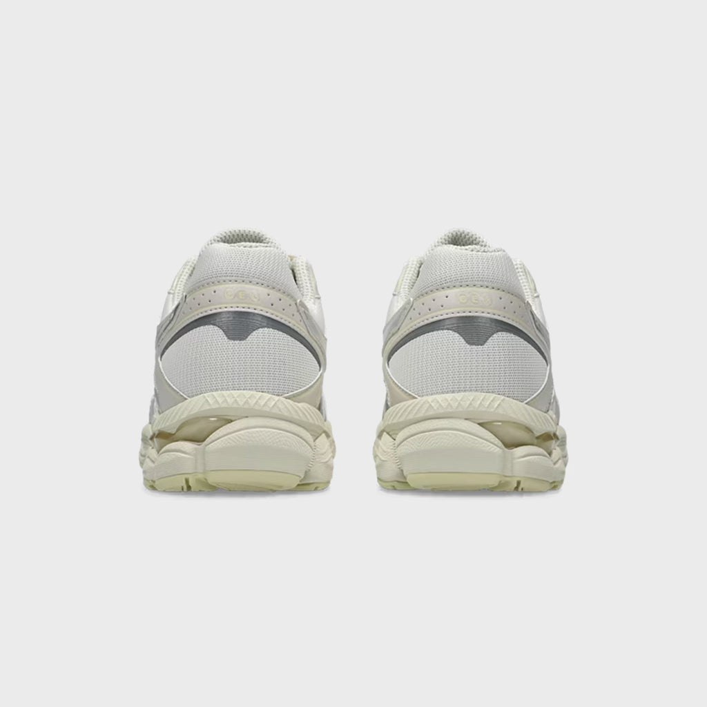 ASICS GEL-Cumulus 16 - Cream / Pure Silver