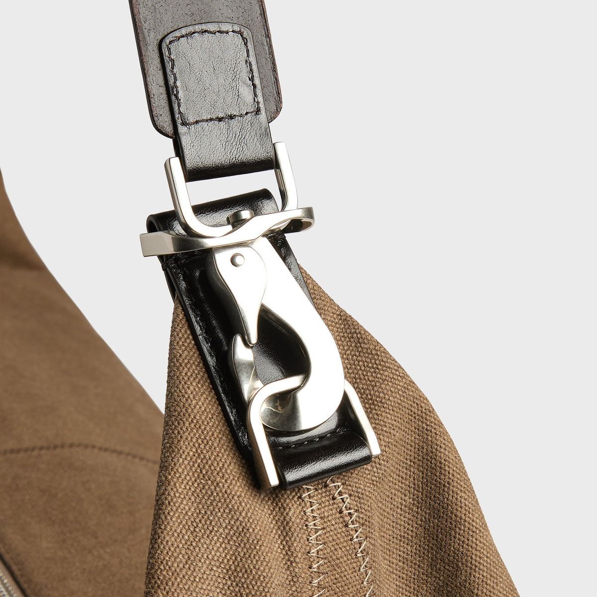 Lemaire Xl Quiver Clip Bag - Sisal