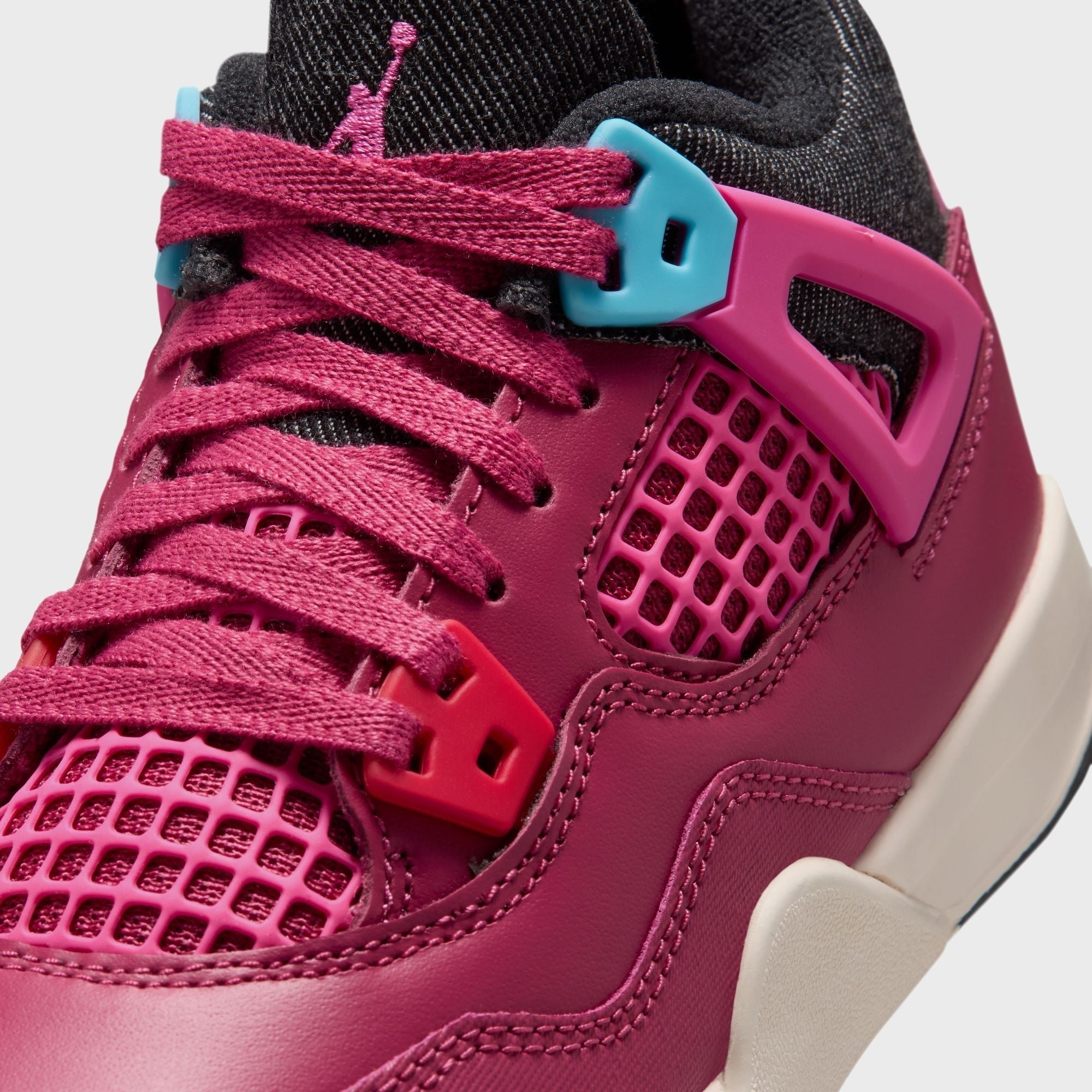 Jordan PS Jordan 4 Retro - Sweet Beet / Off Noir / Chalk / Desert Pink