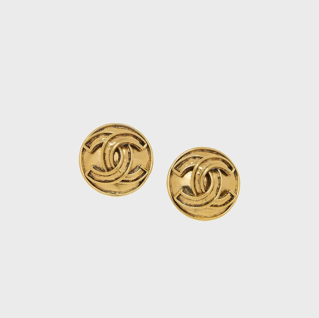 WGACA Chanel CC Round Clip-On Earrings - Gold
