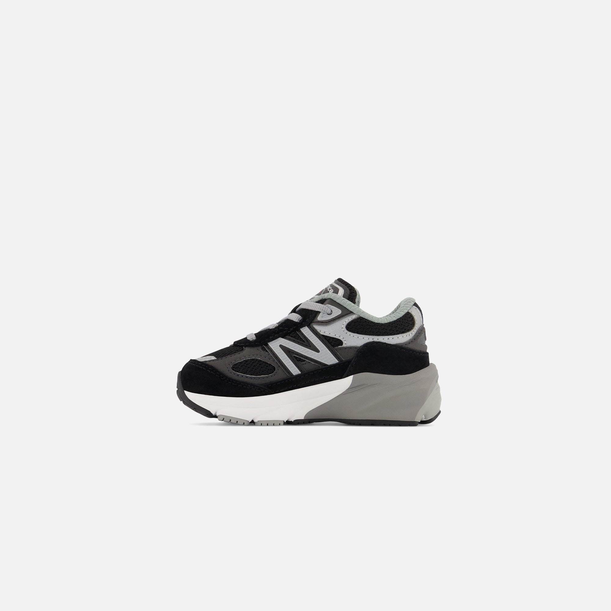 New Balance TD 990v6 - Black