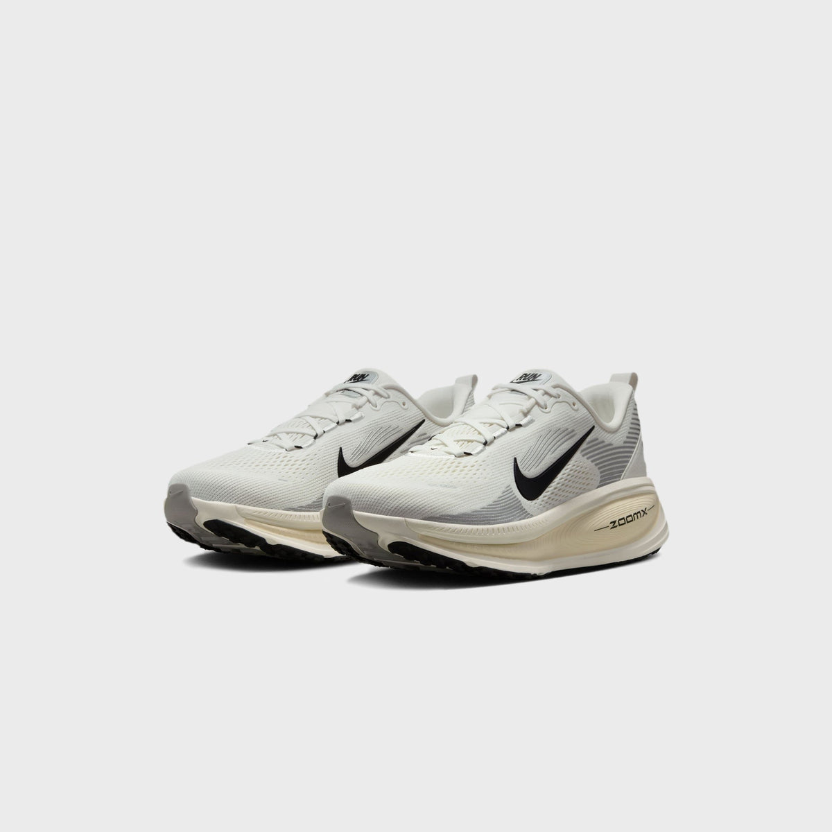 Nike Vomero 18 - Summit White / Black / Coconut Milk