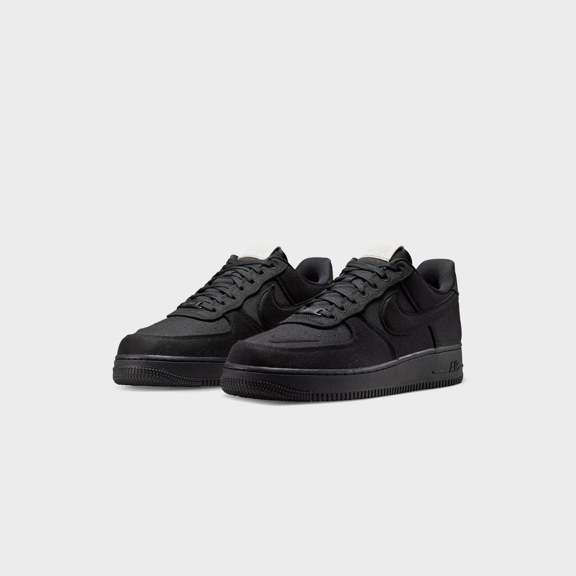 Nike Air Force 1 '07 LV8 - Black / Sail / Phantom
