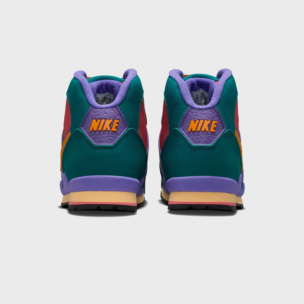 Nike Baltoro - Bright Spruce / Kumquat / Fruit Punch