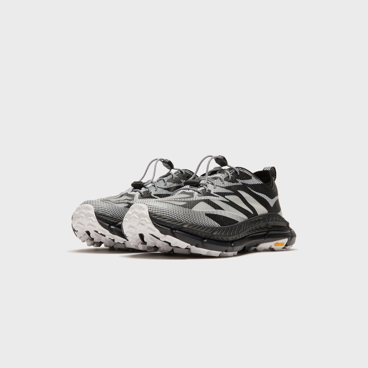 HOKA U Mafate Speed 4 Lite Ts - Black / White