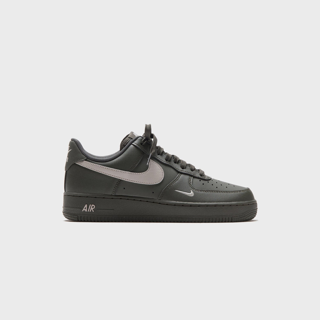 Nike Air Force 1 '07 - Newsprint / College Grey