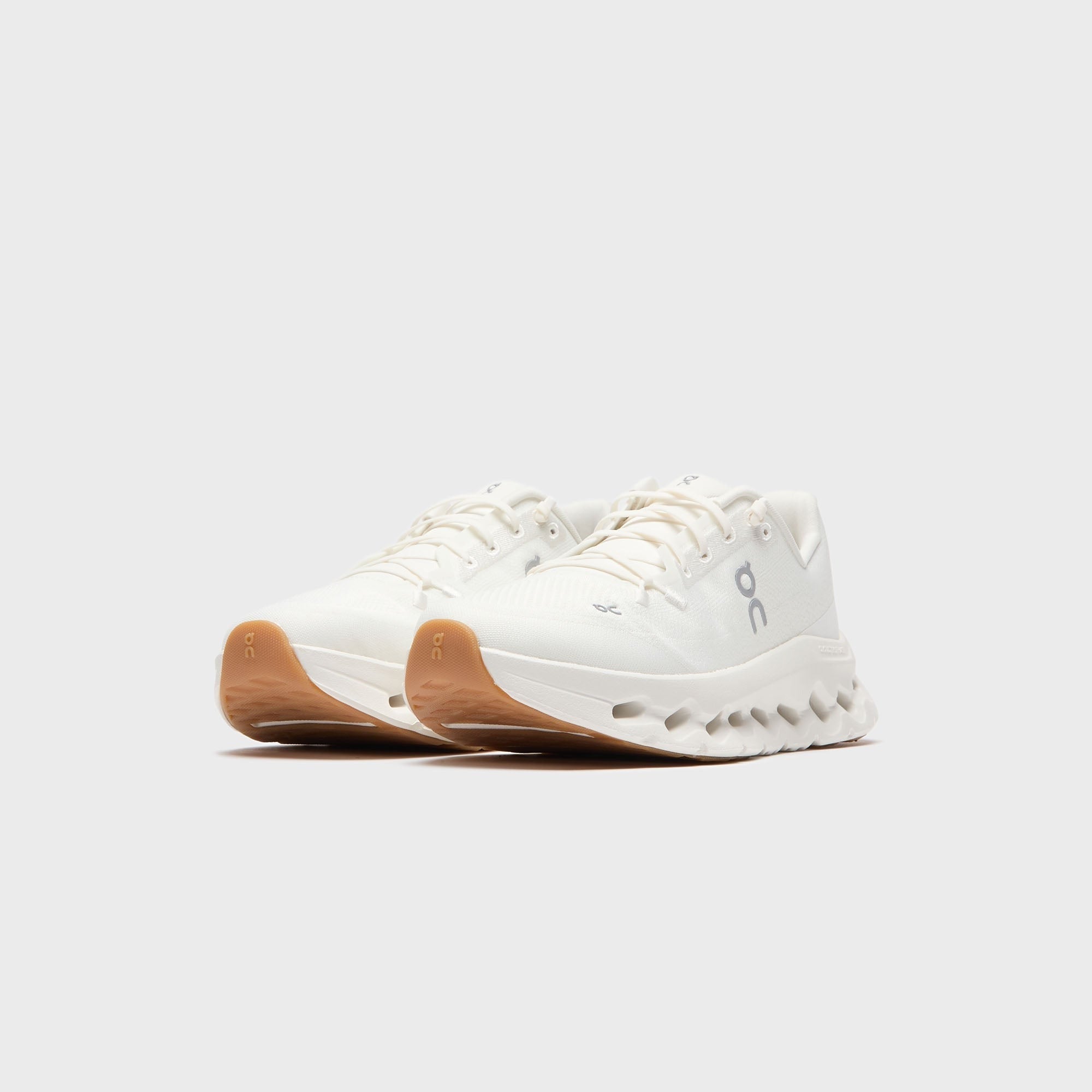 On Running WMNS Cloudtilt - White / Ivory