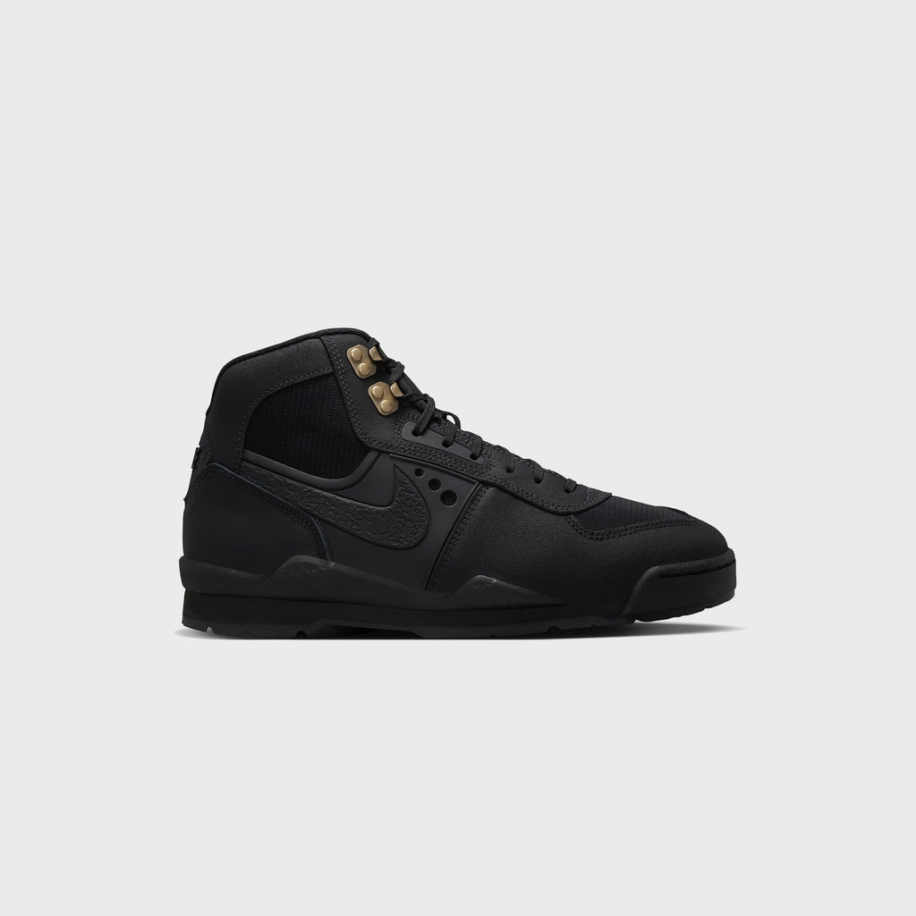 Nike Baltoro SP - Black / Gold