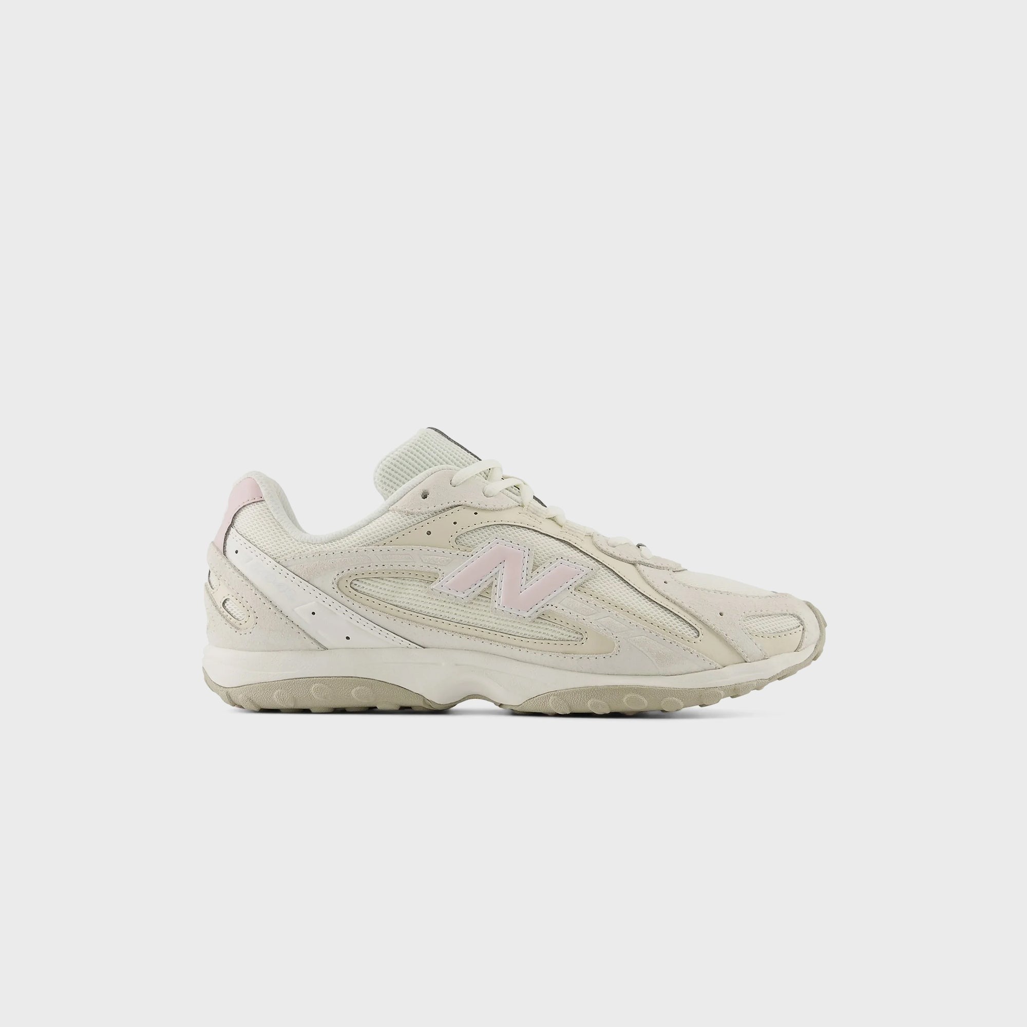 New Balance 204L - Sea Salt / Stone Pink