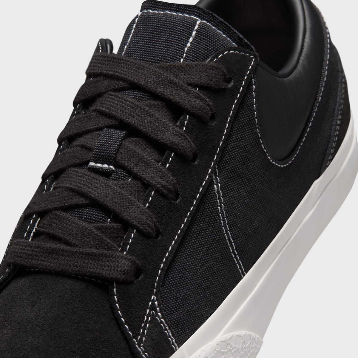 Nike Blazy - Black / Sail / White