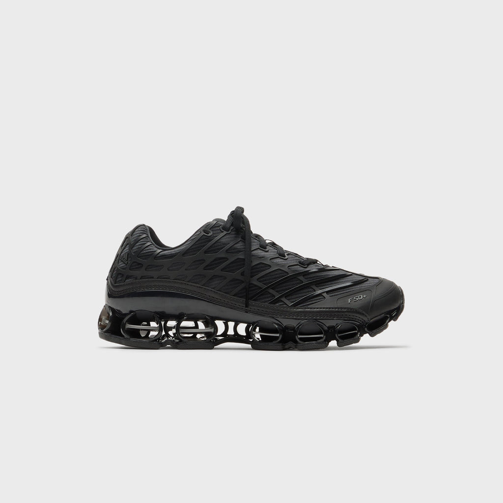 adidas Megaride F50 - Core Black / Iron Metallic