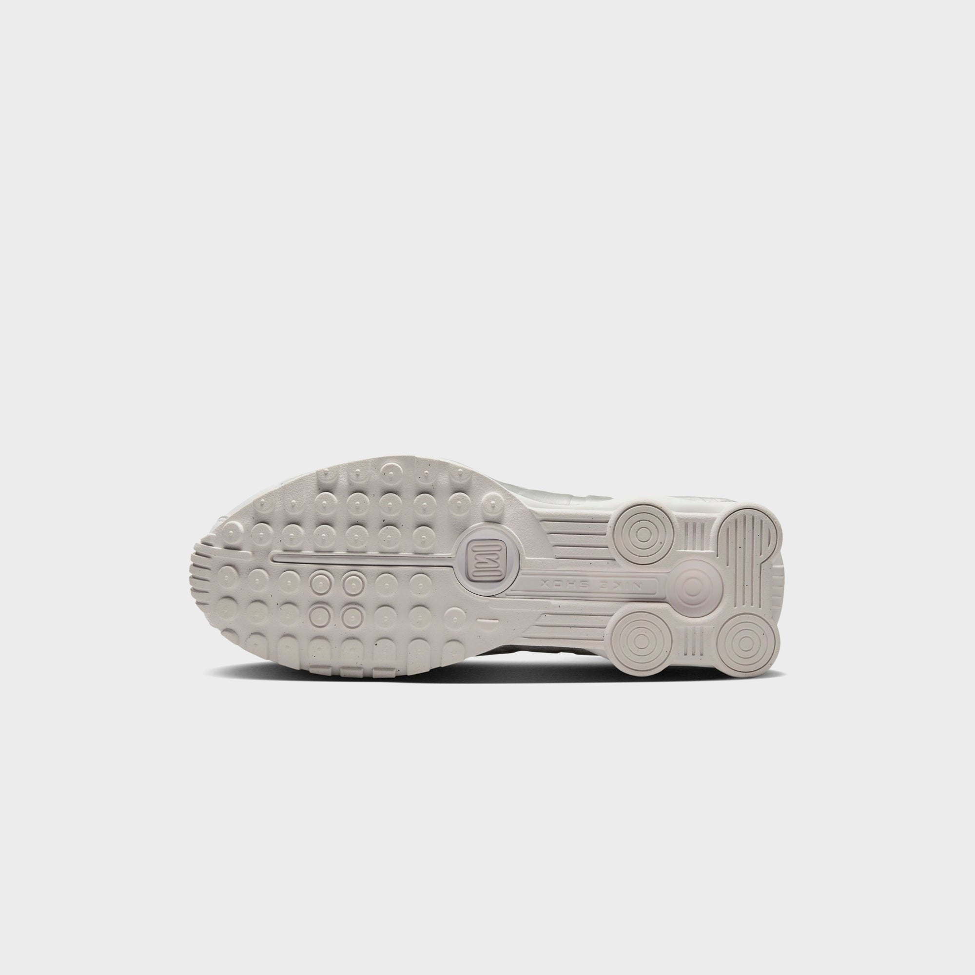 Nike Shox R4 - White / Metallic Silver / White / Bright Crimson