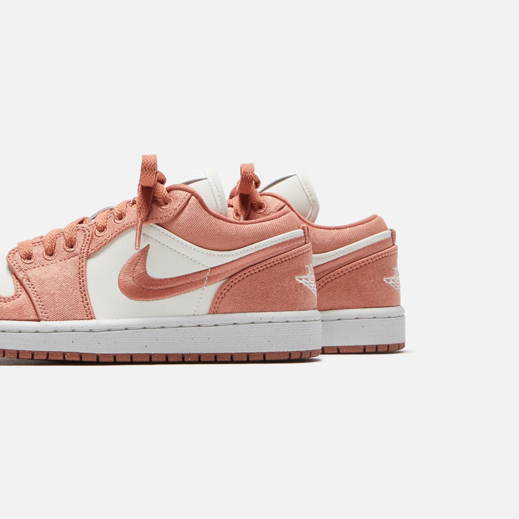 Nike WMNS Air Jordan 1 Low SE - Orange / Sail