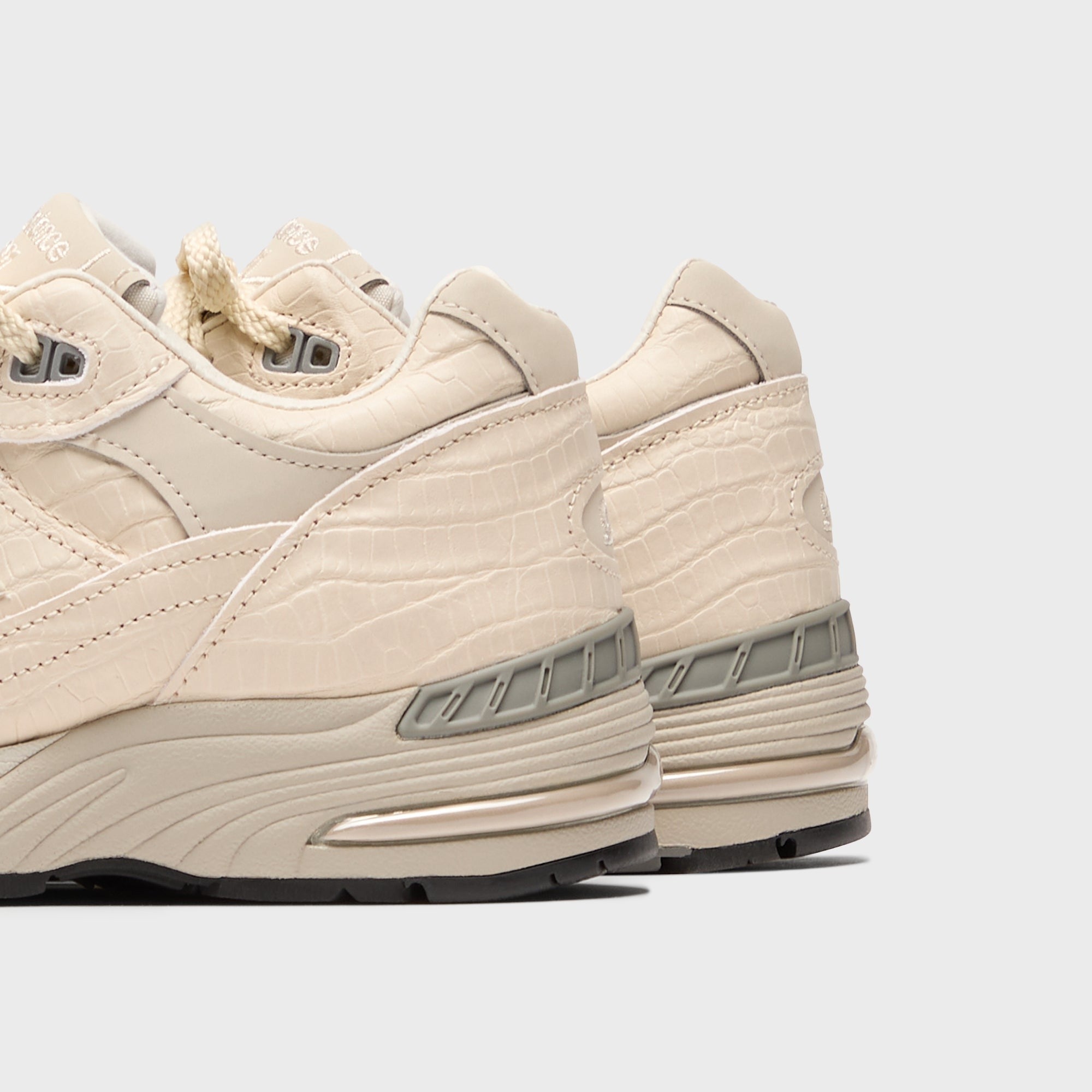 New Balance Made in UK 991v1 - Oyster Gray / Pistachio Shell / French Oak