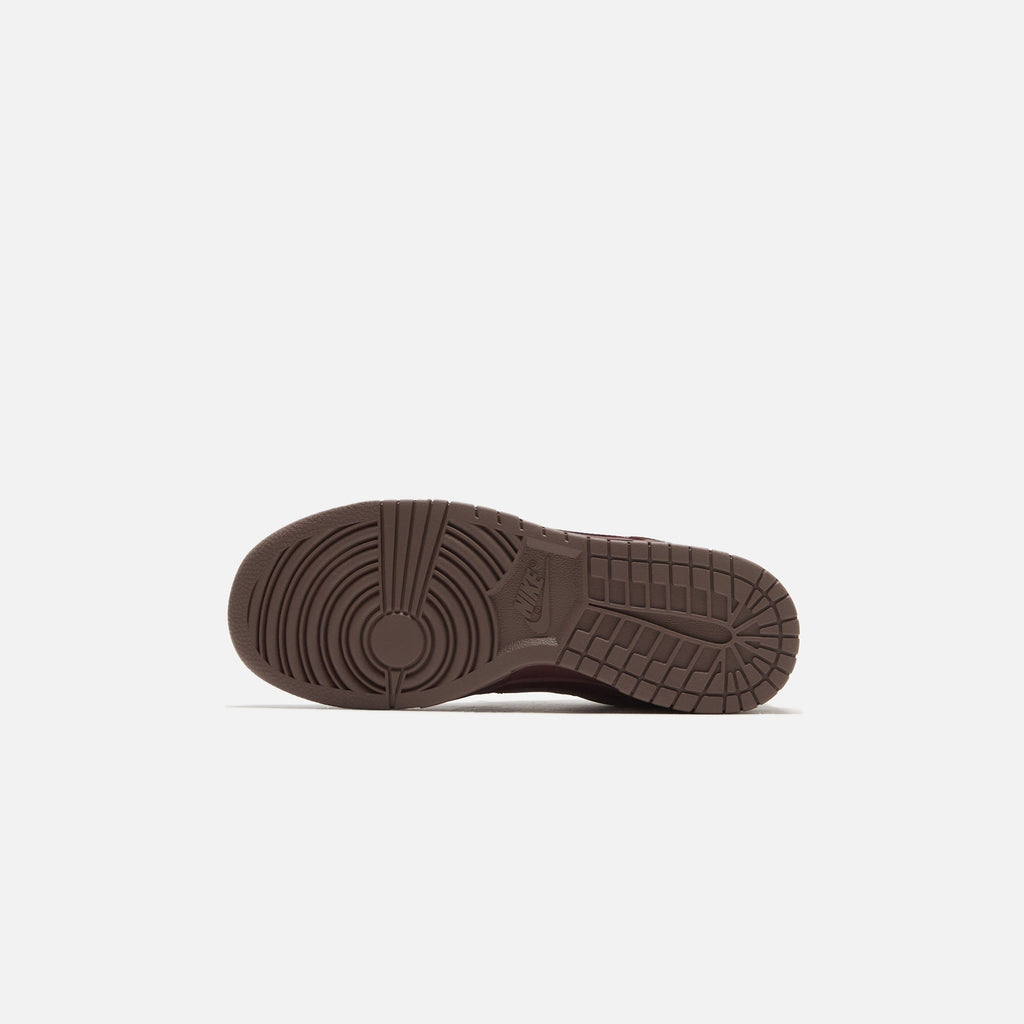 Nike Dunk Low Retro PRM NBHD - Burgundy Crush / Plum Eclipse / Platinum Tint