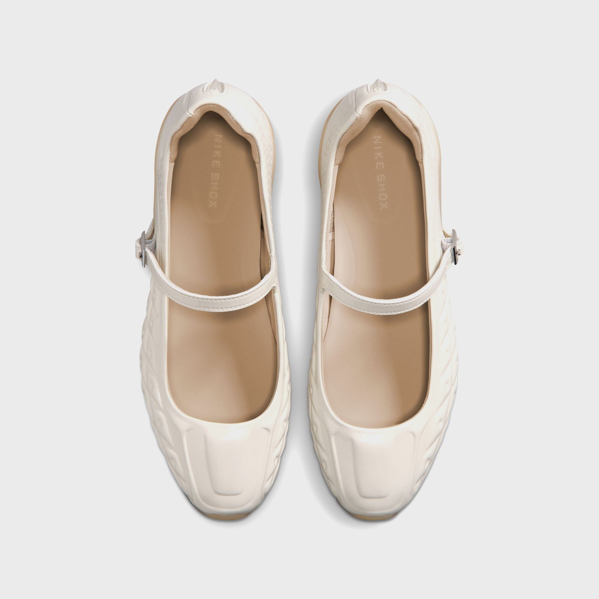 Nike WMNS Shox Z Calistra - Ivory / Pale Ivory / Oatmeal