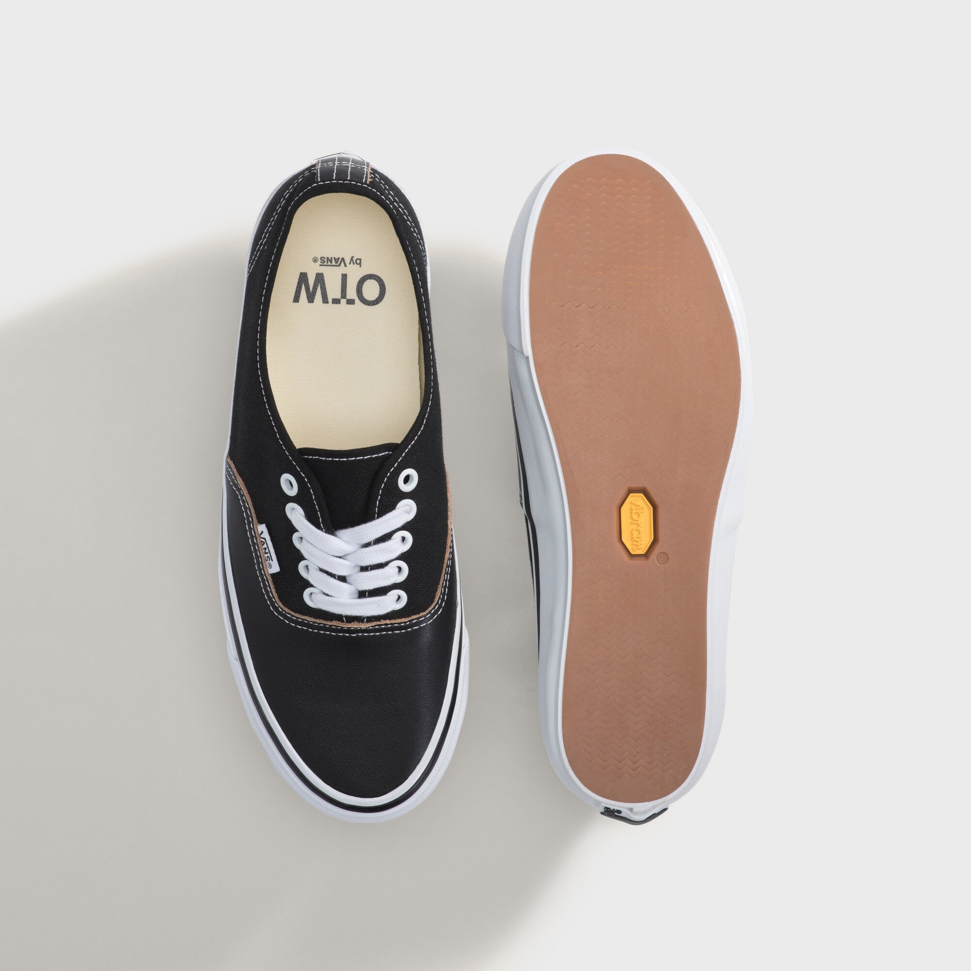 VANS OTW Authentic 44 Siped Vibram - Black / Ochre Red