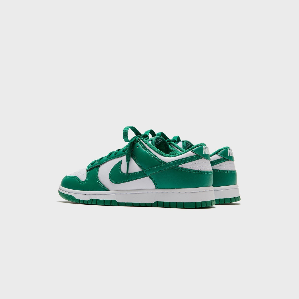 Nike Dunk Low Retro - White / Malachite