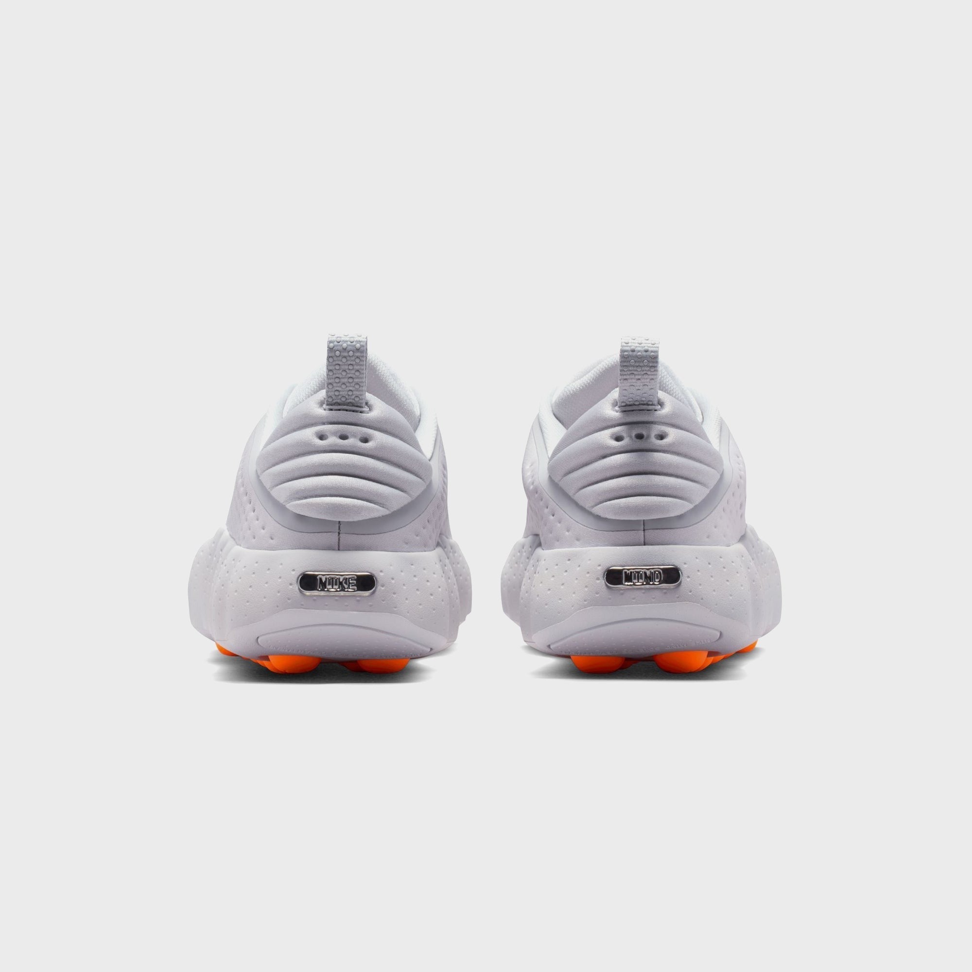 Nike Mind 002 - Light Smoke Grey / Photon Dust / Hyper Crimson / Chrome