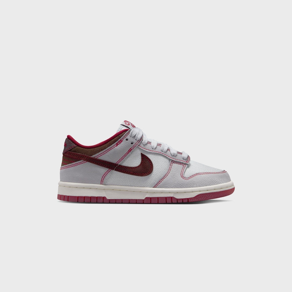 Nike GS Dunk Low LV8 1 - Pure Platinum / Wolf Grey / Team Red / Burgundy Crush