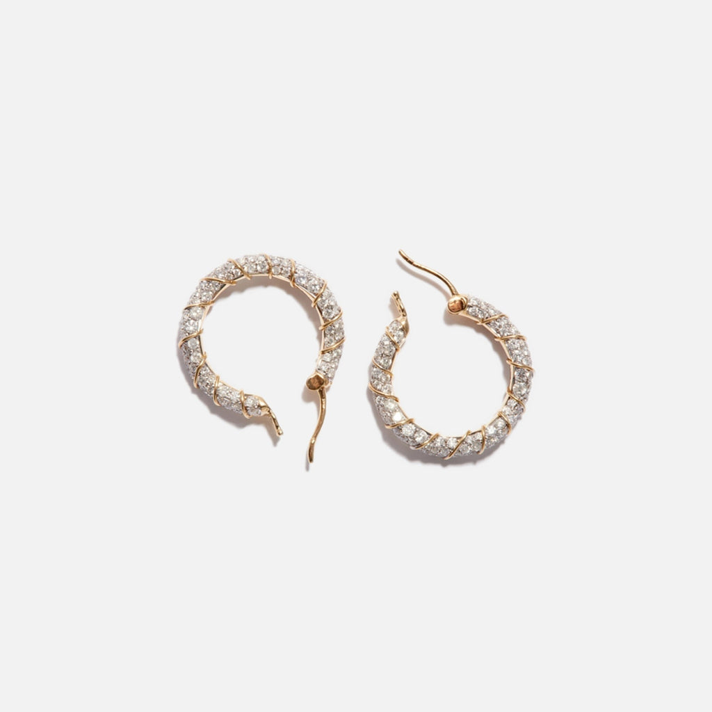 Yvonne Leon Paire De Creoles Twistees Diamants OJ Diamond Hoop - Yellow